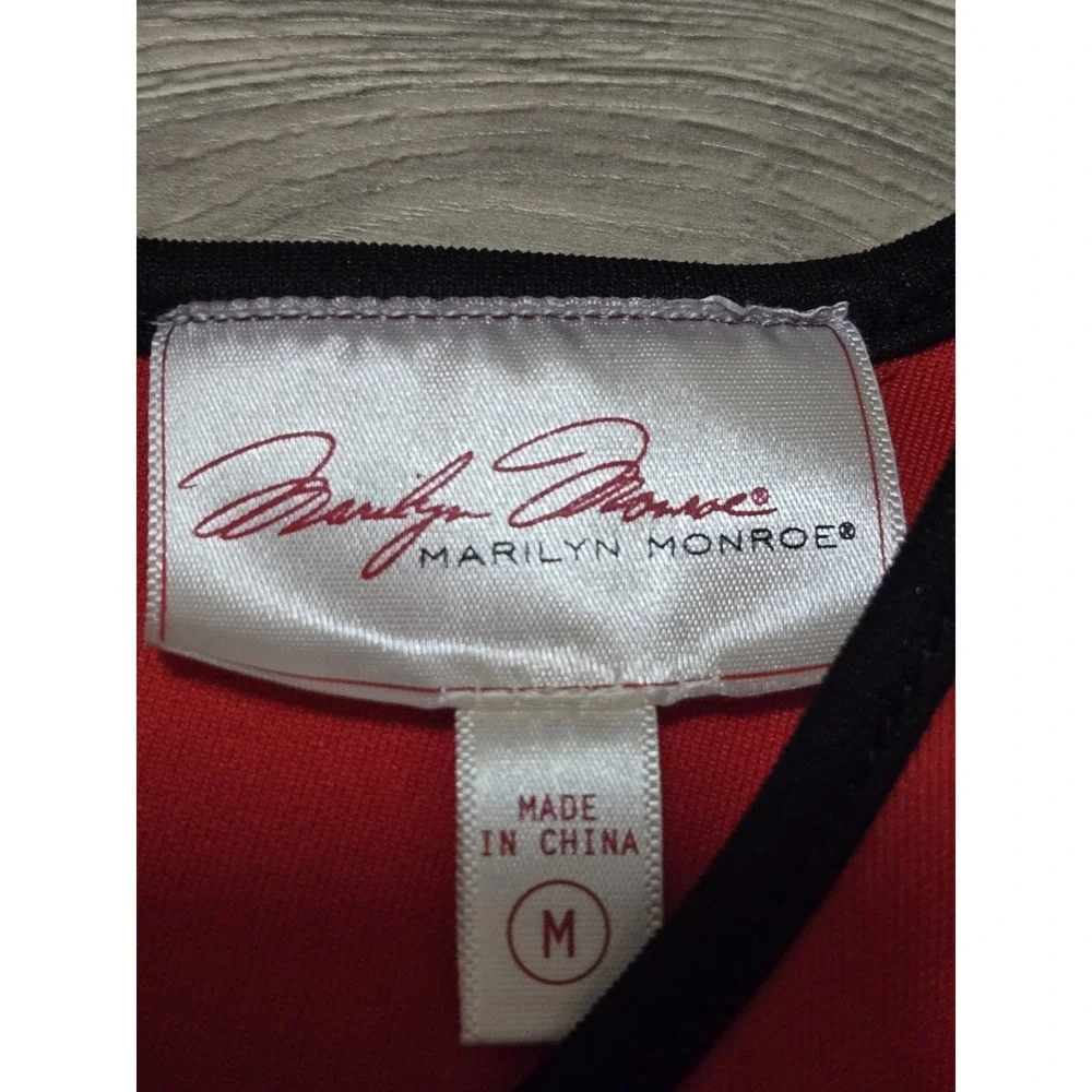 Macy's‎ Marilyn Monroe Red Lipstick Dress Walk Of Fame Womens Medium NWT Cosplay